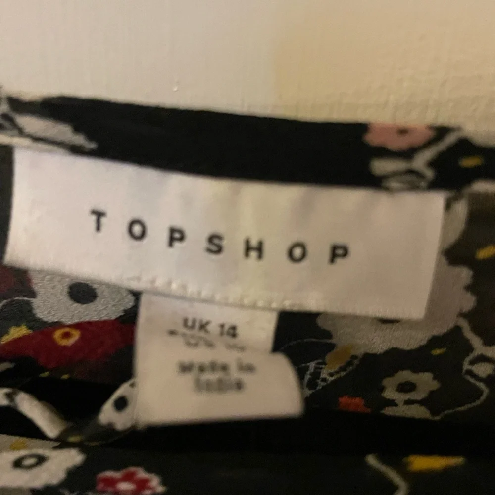 Topshop Black Floral Dress - Picture 3 of 7